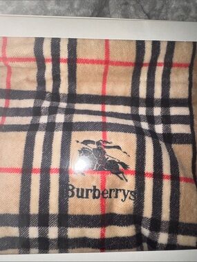Burberrys Vintage Classic Nova Check body Towel in Tan, Black & Red